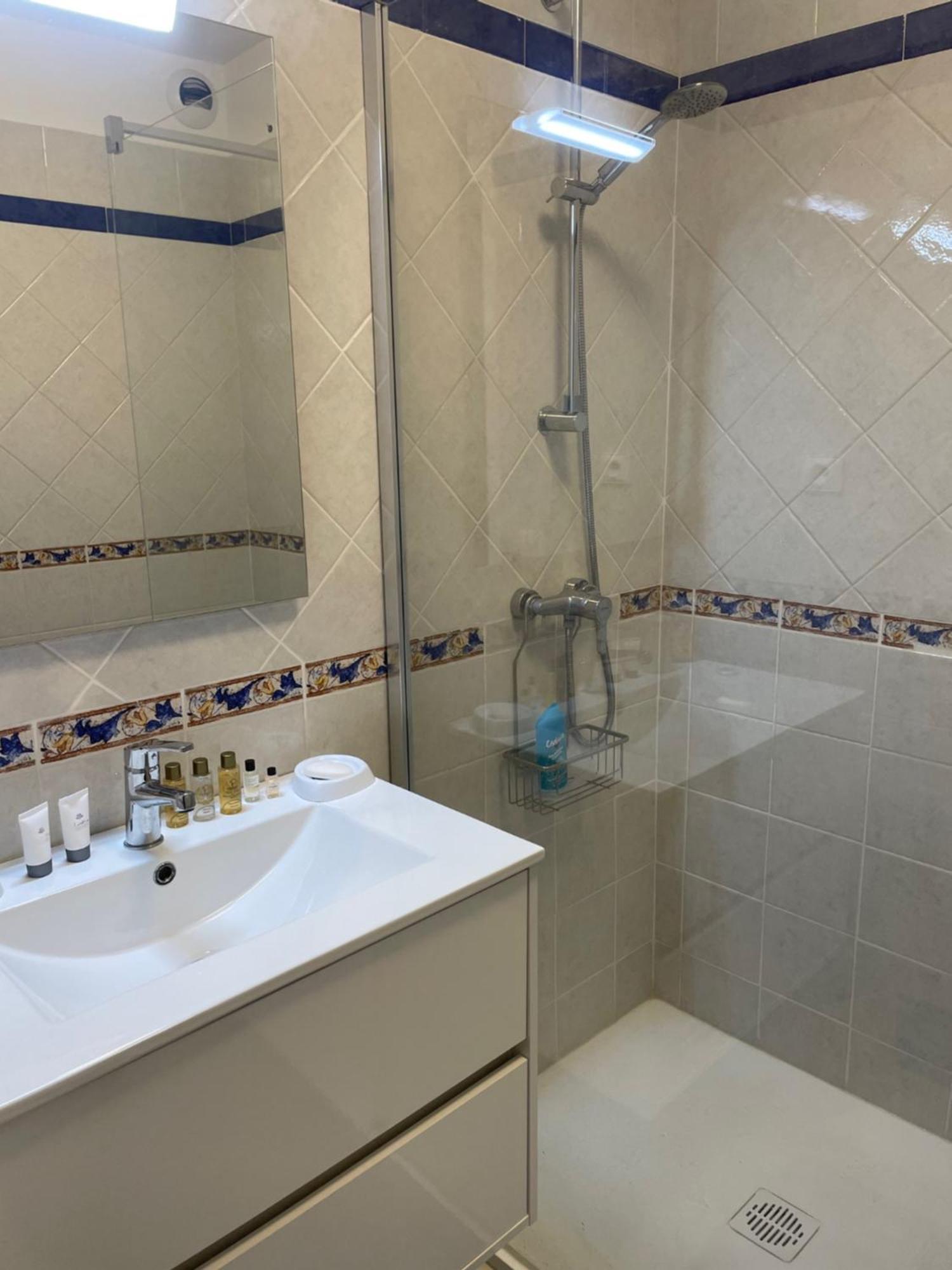 2 Pieces Saint Raphael Renove, Classe 4 Etoiles, 100 M Plages, Piscine, Tennis, Parc, Terrasse, Jardin Privatif Екстериор снимка