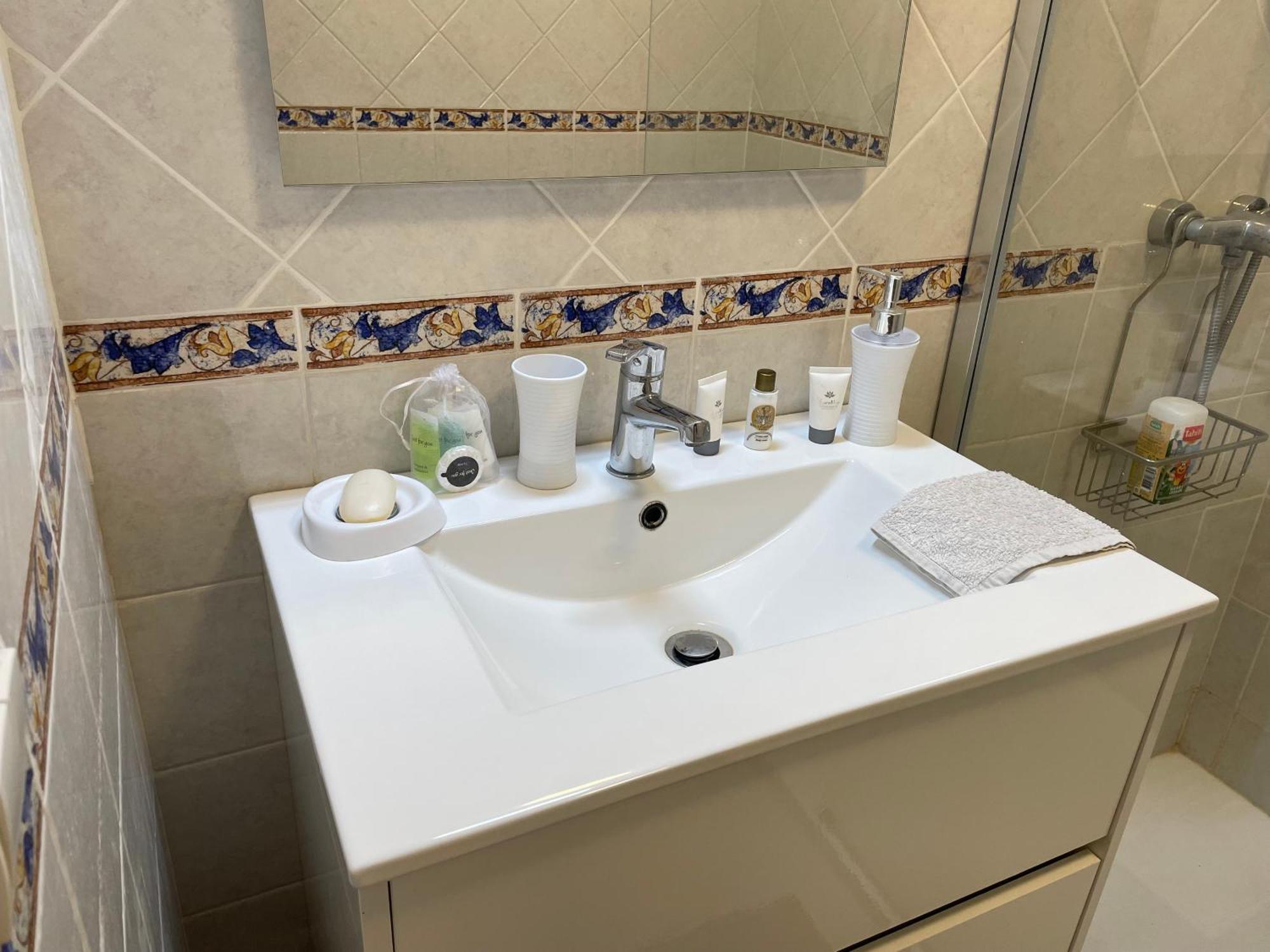 2 Pieces Saint Raphael Renove, Classe 4 Etoiles, 100 M Plages, Piscine, Tennis, Parc, Terrasse, Jardin Privatif Екстериор снимка